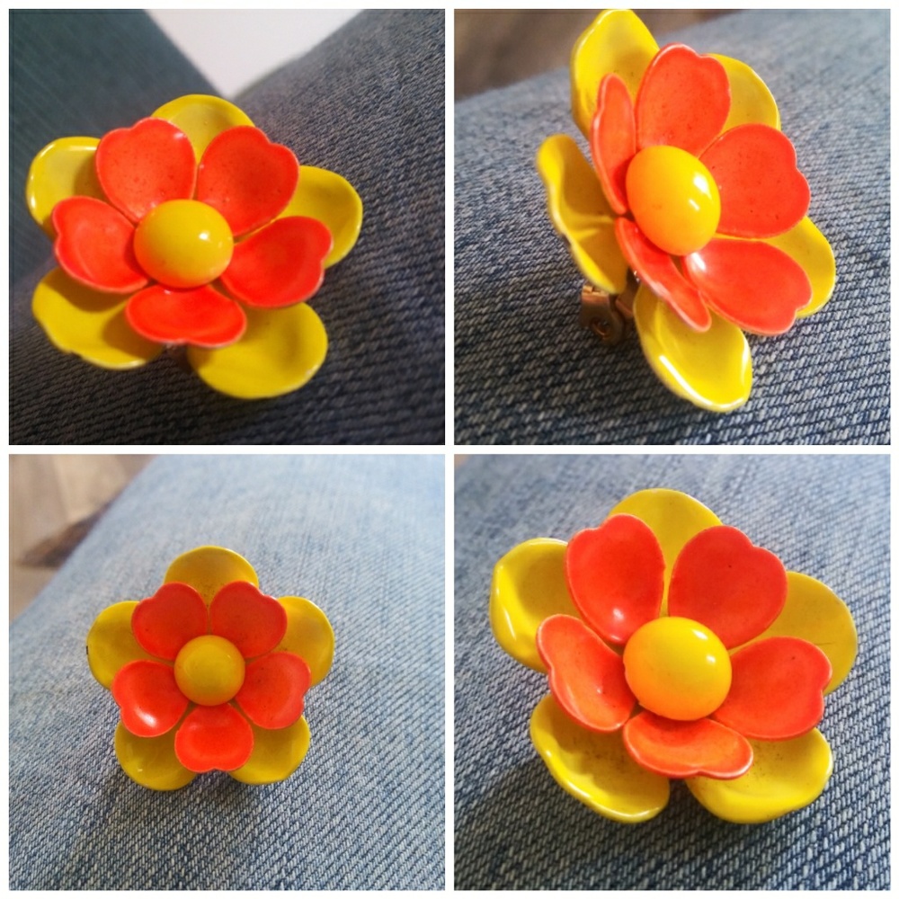 1960s Vintage Mod Flower Child Hippie Pin Brooch
